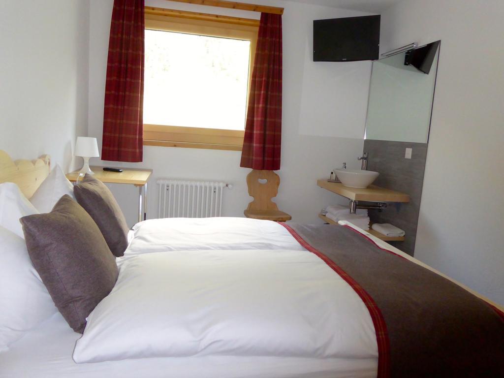 Hotel Roseg-Gletscher Pontresina Szoba fotó